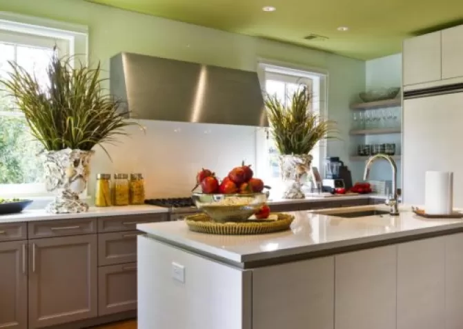 Натяжные потолки Polyplast